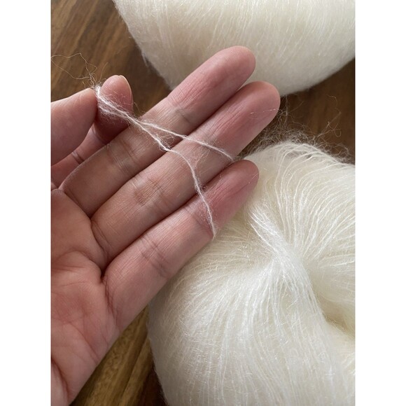 5 Skeins Kid Mohair White 120g #404 - Picture 3 of 3